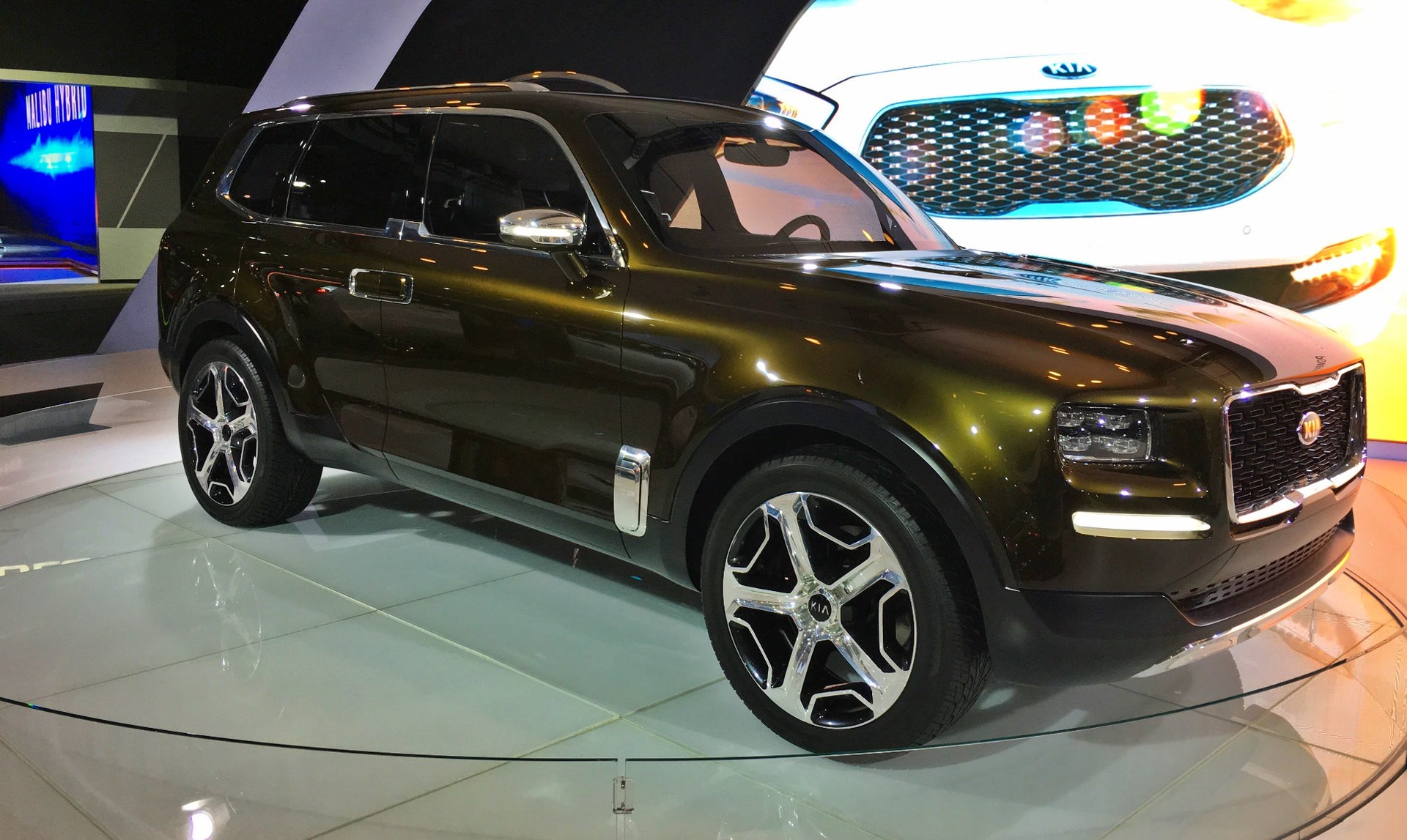 A Look at the Telluride: Kia's Dedicated Offroad Debut