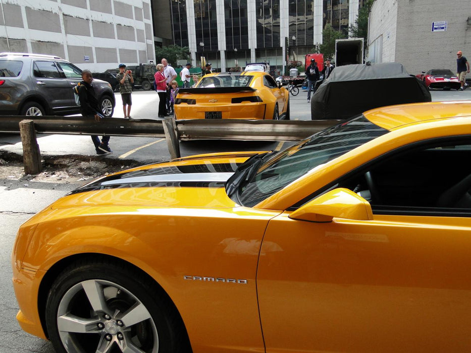 Side view of a Chevrolet Camaro with Concept Side Mirrors installed.