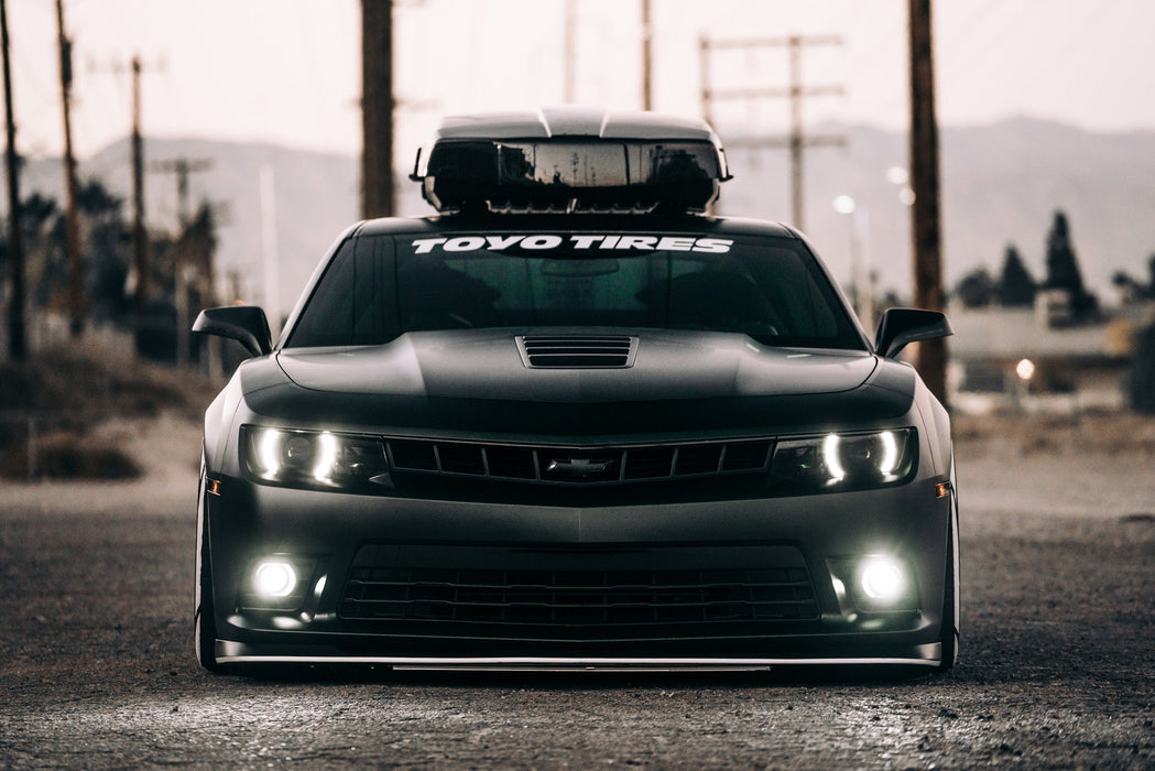 Front view of a Chevrolet Camaro with Concept Side Mirrors installed.