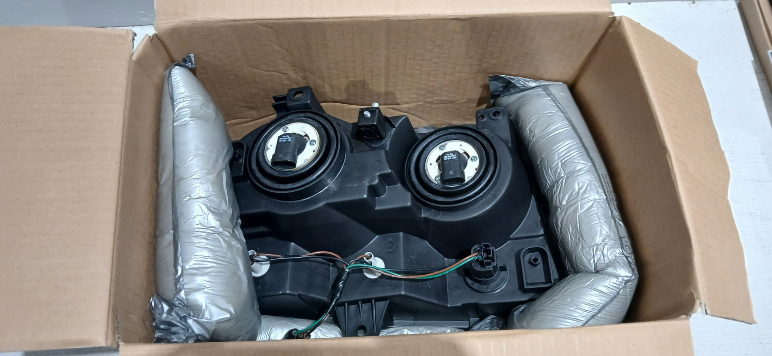 07-09 CH 300 Base HL-L | ORACLE Outlet | GRADE B