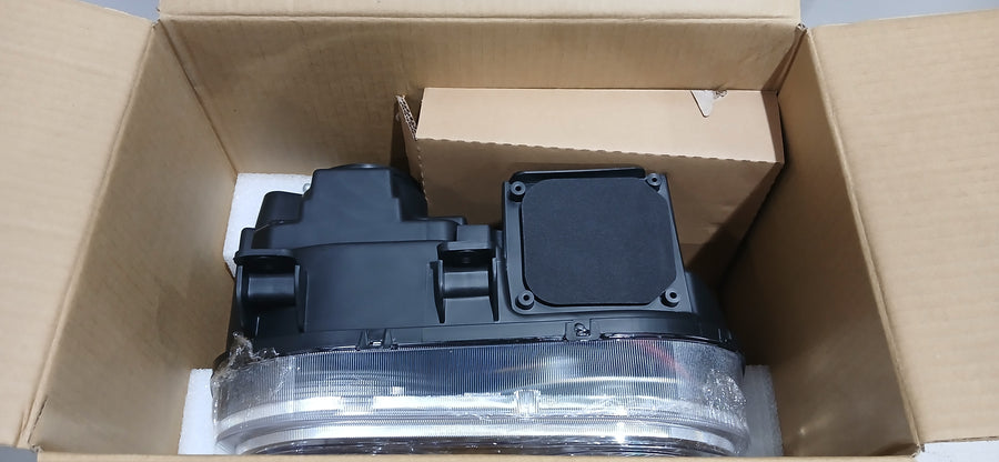 08-13 DG CHALLNGR SRT Headlight Left | ORACLE Outlet | GRADE B