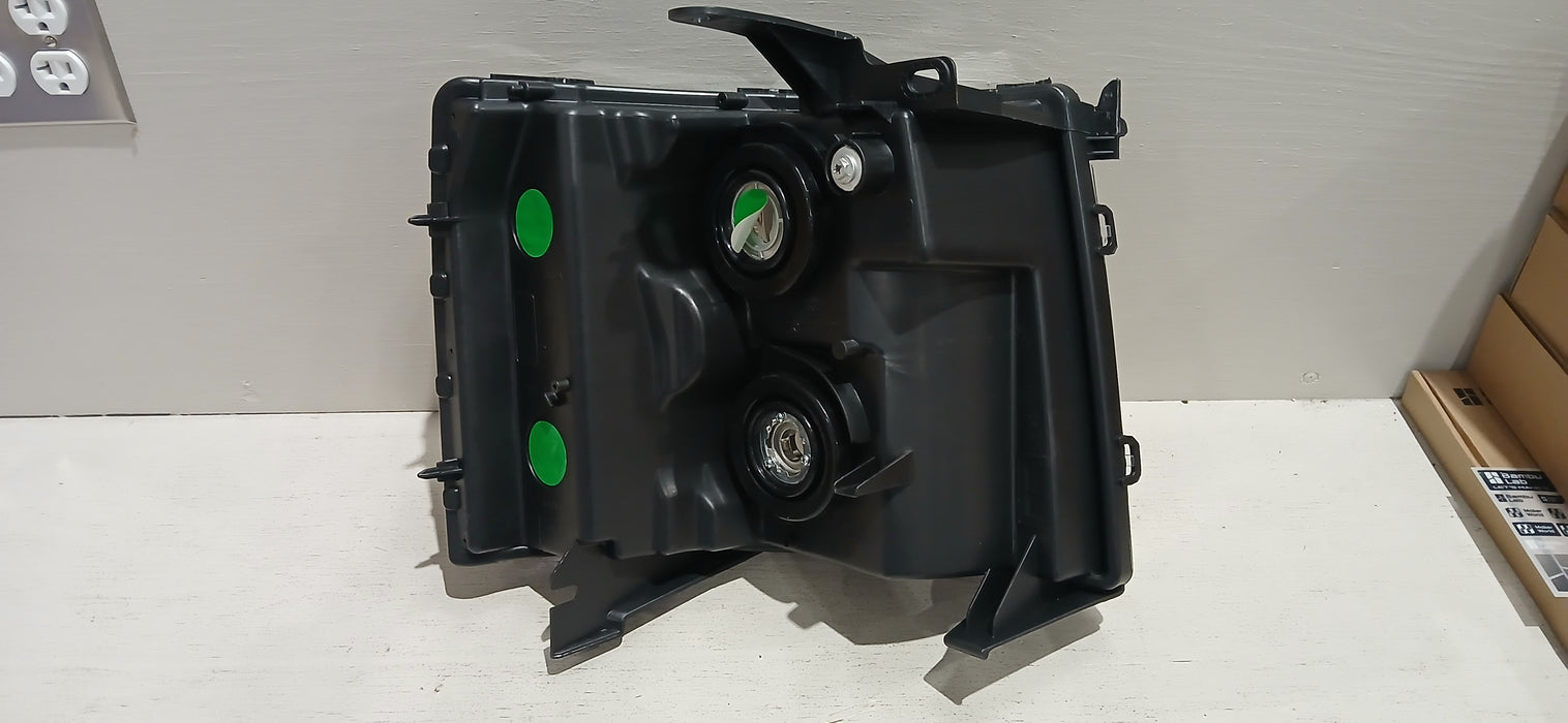 2007-2013 Chevrolet Silverado HL - Black -L | ORACLE Outlet | Grade B