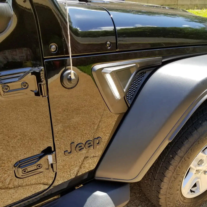 Jeep Wrangler JL Sidetrack LED Fender Lights | Entry & Turn Signal Jeep Wrangler JL Sidetrack LED Fender Lights | Entry & Turn Signal