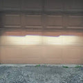 Demonstration of the sharp Oculus cut-off line on a garage door.