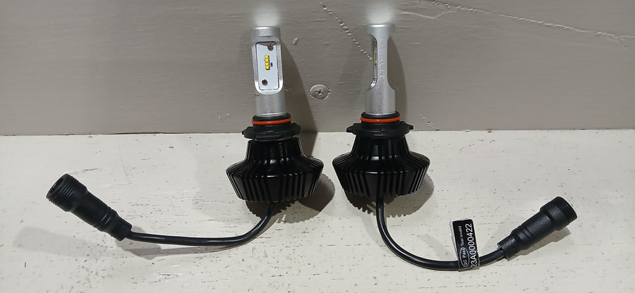 9005 4,000 Lumen LED Headlight Bulbs (Pair) | ORACLE Outlet | GRADE A