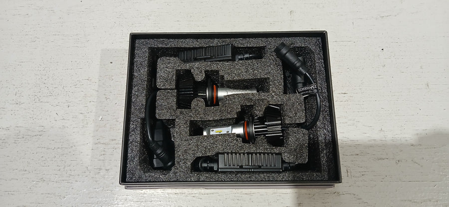 9005 4,000 Lumen LED Headlight Bulbs (Pair) | ORACLE Outlet | GRADE A