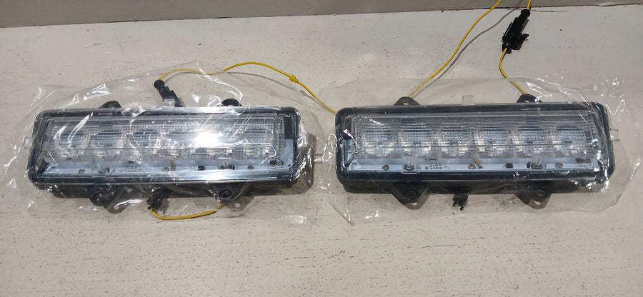 Dual Function Amber/White Reverse LED Modules for Ford Bronco Flush Tail Lights | ORACLE Outlet | GRADE A