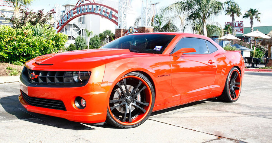 Three quarters view of a Chevrolet Camaro with Concept Side Mirrors installed.