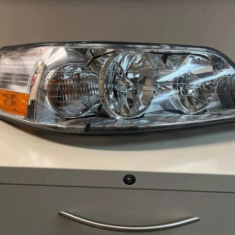 Eagle Eye 2005-2011 Lincoln Town Car Passenger Side Only - FR371-B101R