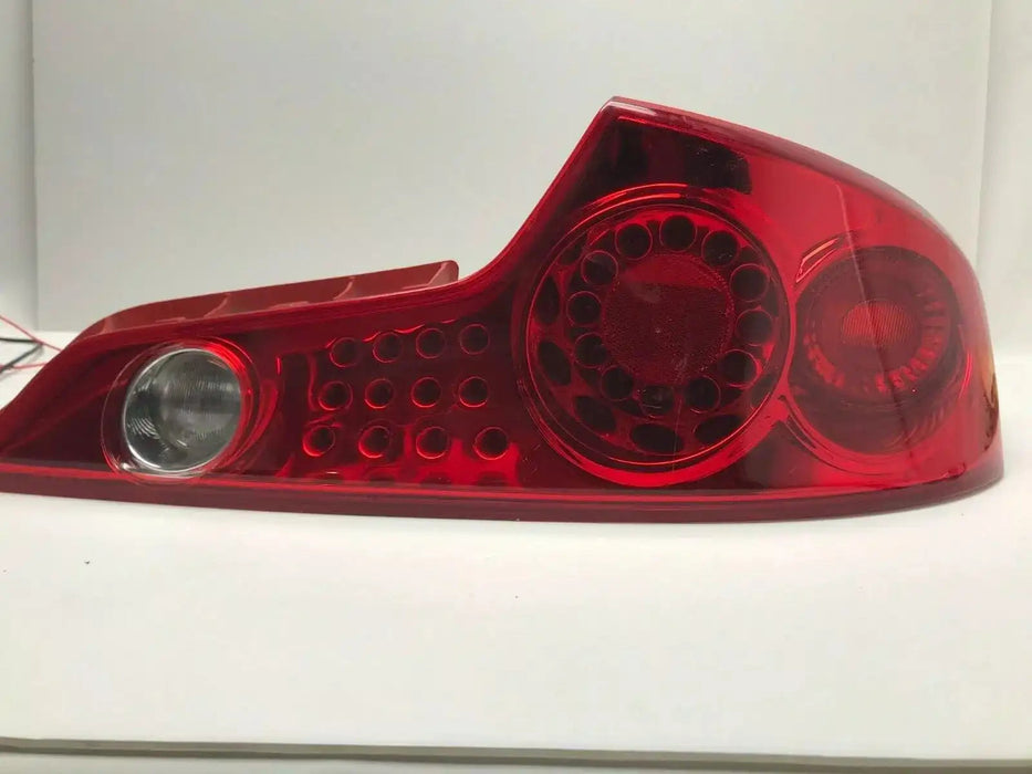 03-05 INFINITI G35 COUPE RIGHT PASSENGER TL REAR OEM FACTORY MADE IN JAPAN | ORACLE Outlet | GRADE B