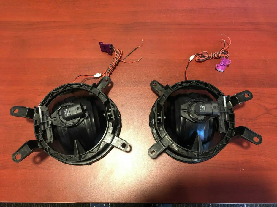 USED ORACLE 2005-2009 FORD MUSTANG GT WHITE PLASMA HALO FOG LIGHTS 7049-051 | ORACLE Outlet | GRADE C