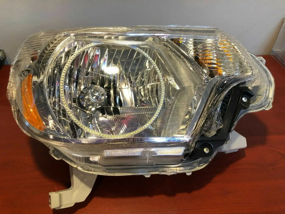 ORACLE 2012-2015 Toyota Tacoma Pre-Assembled Headlights - White LED Halos | ORACLE Outlet | GRADE B