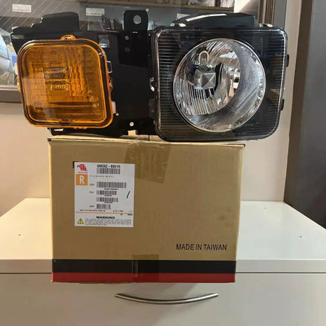 NEW Eagle Eyes 2006-2010 Hummer H3 Passenger Headlight Assembly - GM382-B001R