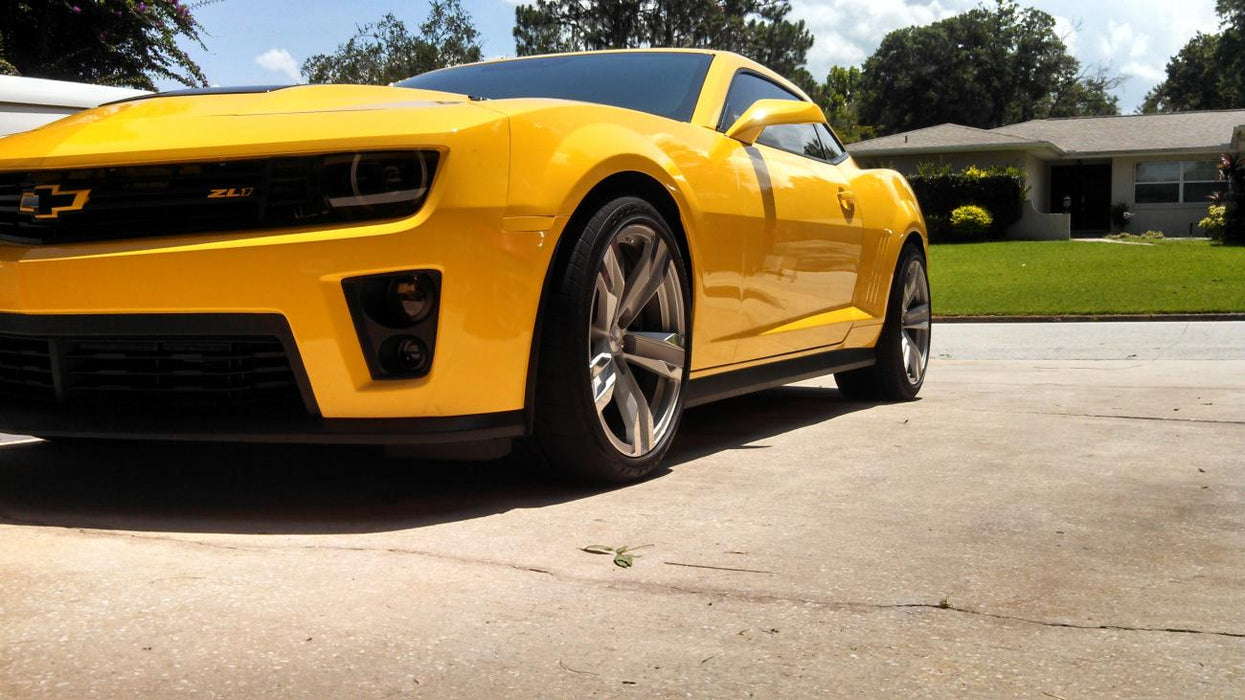 Low aggressive shot of a Chevrolet Camaro with Concept Side Mirrors installed.
